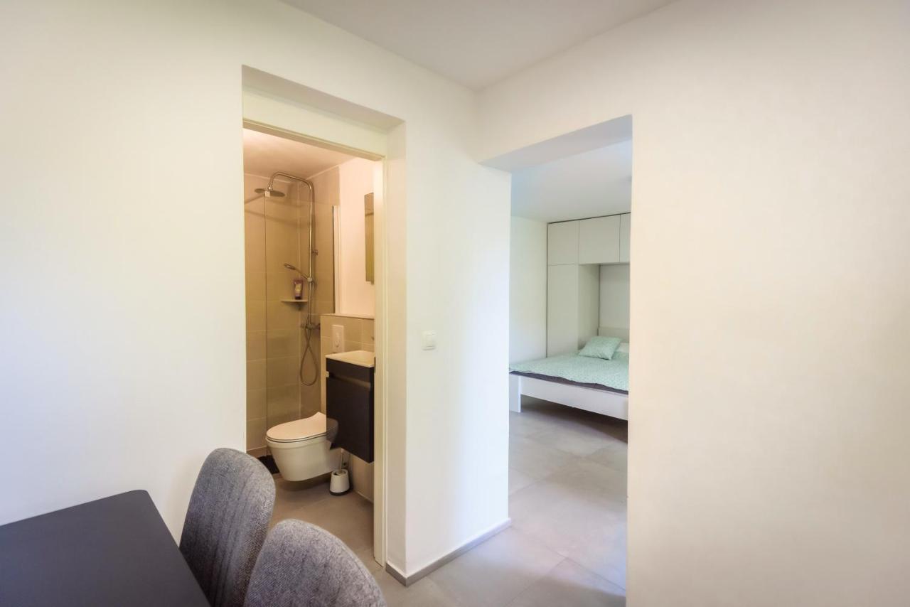 Family House Grey Apartment Duboka ภายนอก รูปภาพ
